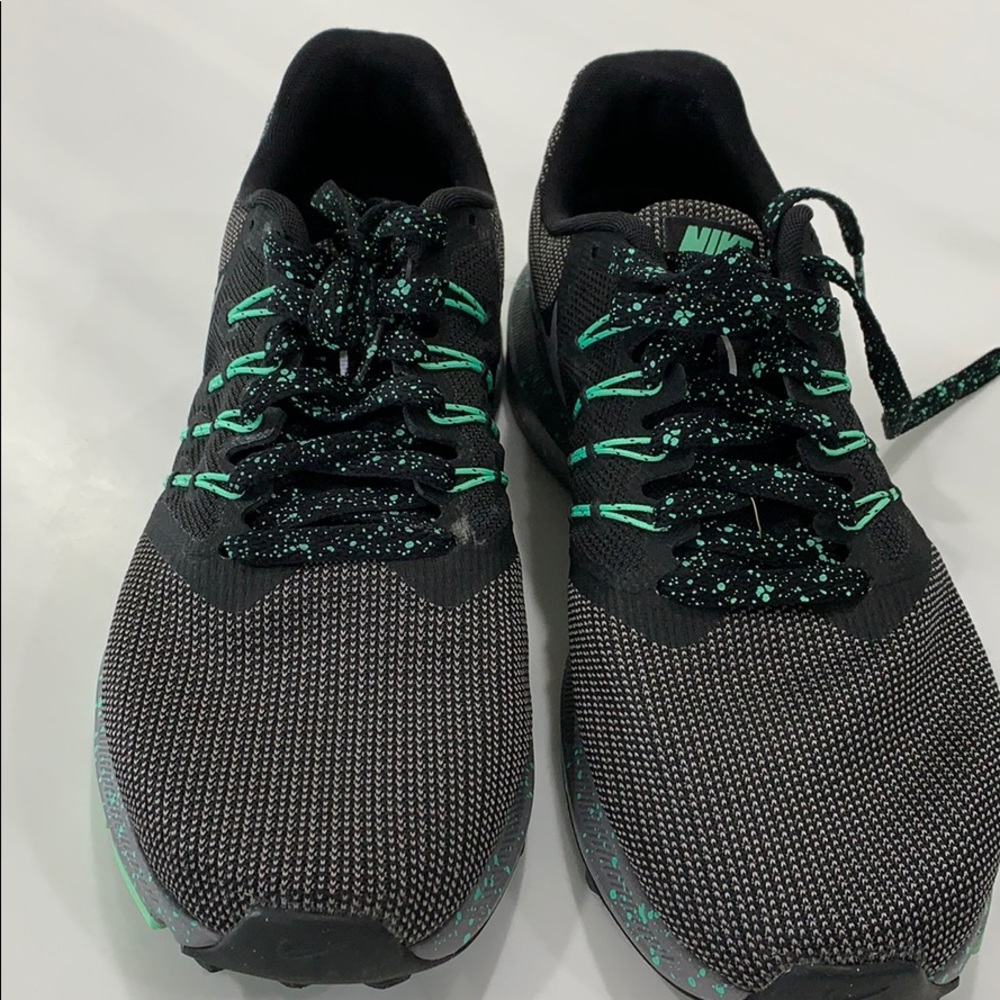 Nike run swift SE size 9 only worn once